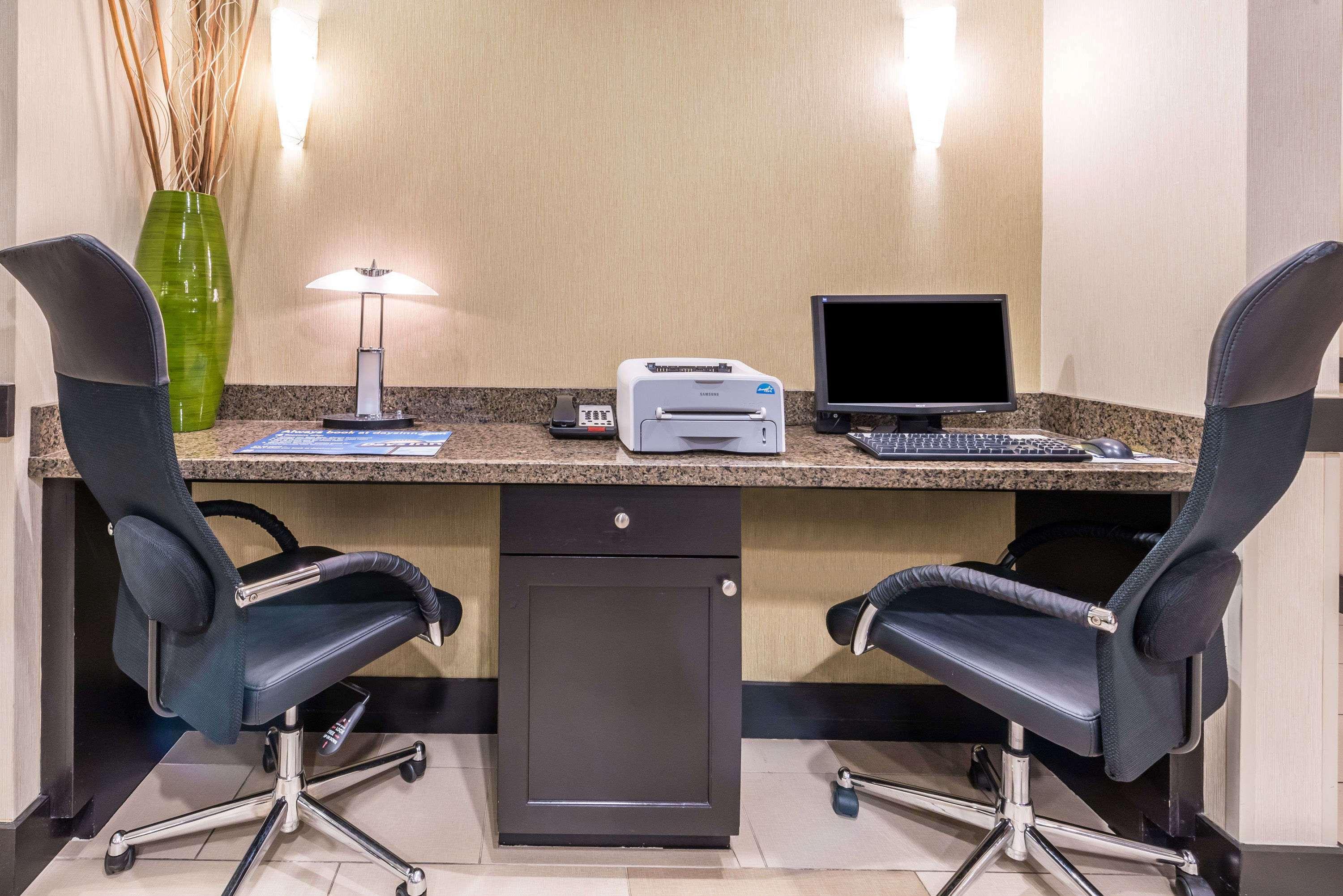 Days Inn & Suites By Wyndham Mineral Wells Eksteriør billede