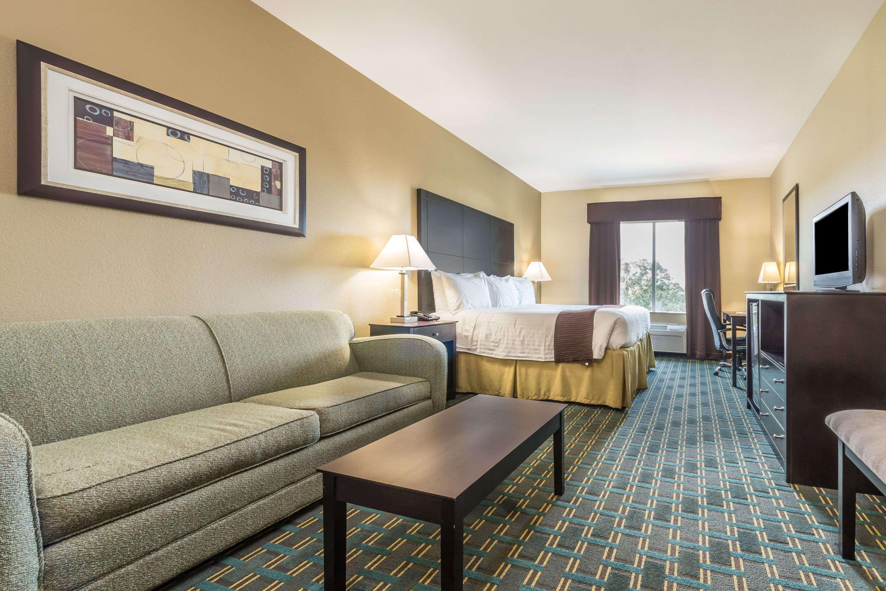 Days Inn & Suites By Wyndham Mineral Wells Eksteriør billede