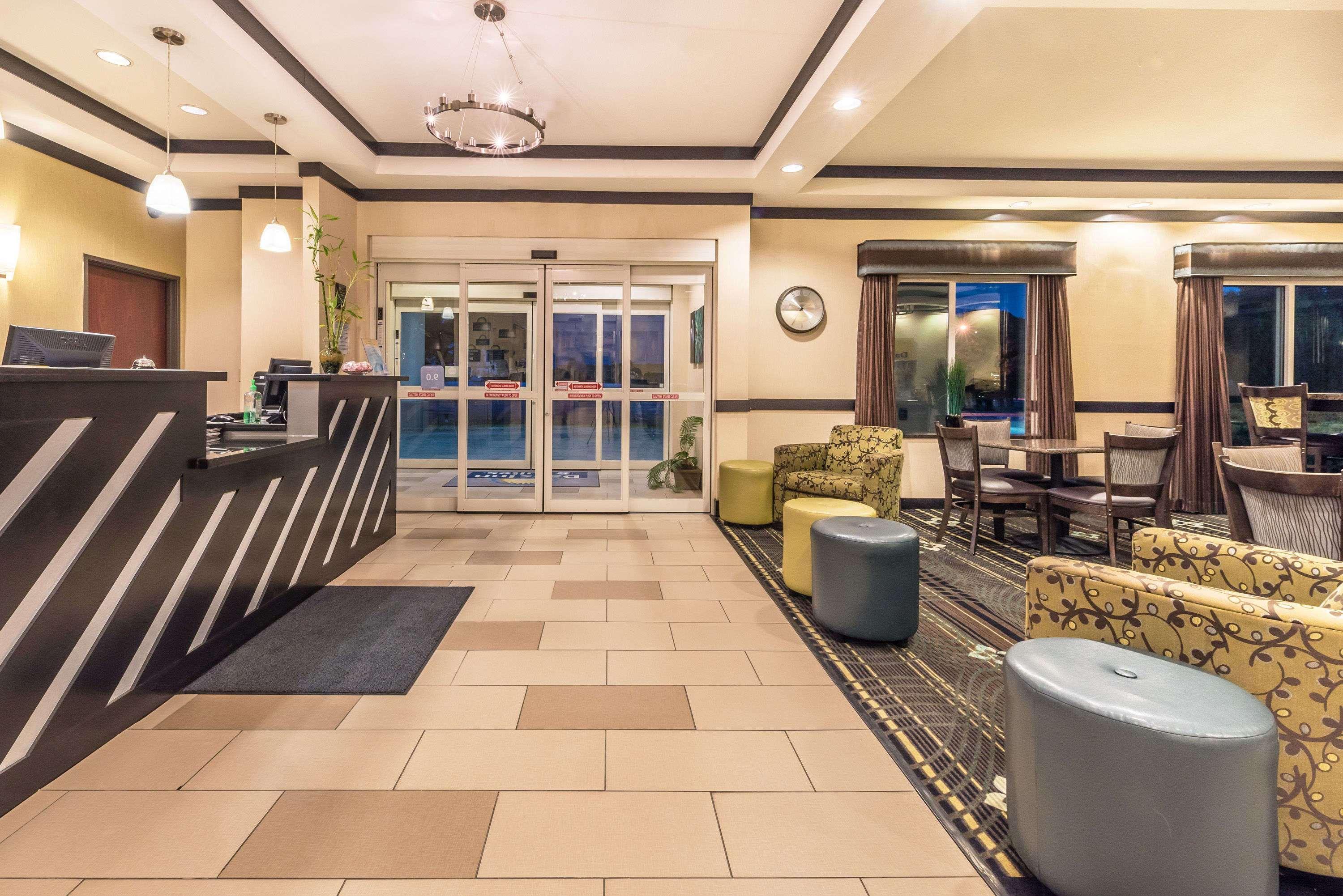 Days Inn & Suites By Wyndham Mineral Wells Eksteriør billede