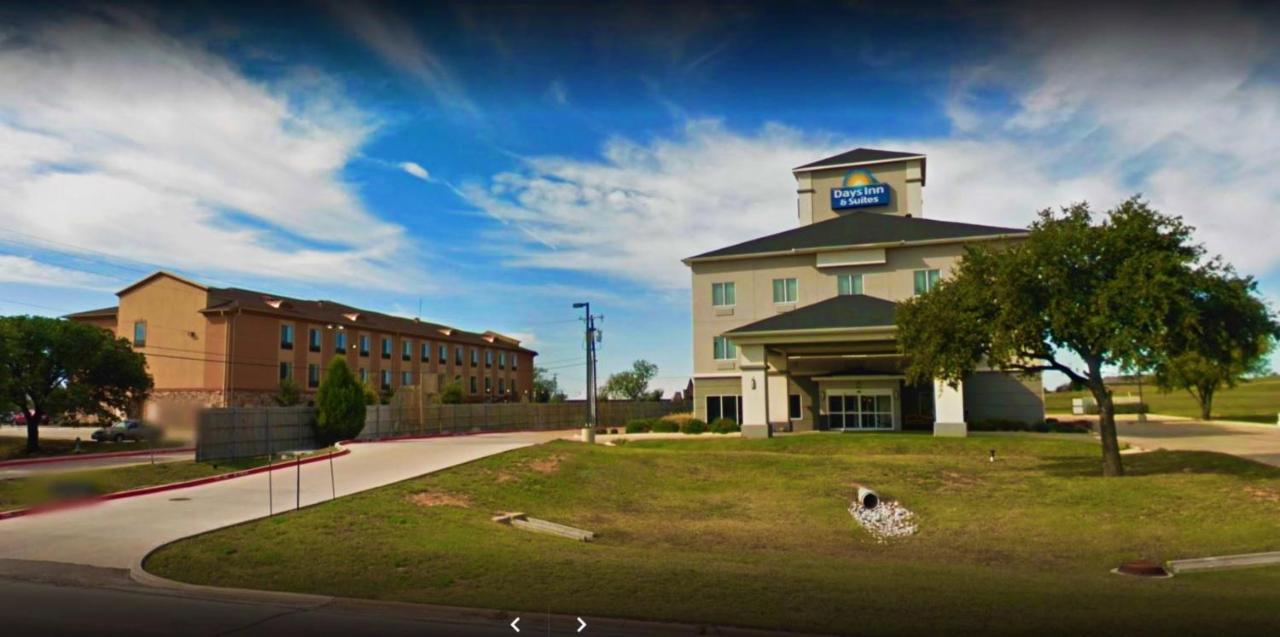 Days Inn & Suites By Wyndham Mineral Wells Eksteriør billede